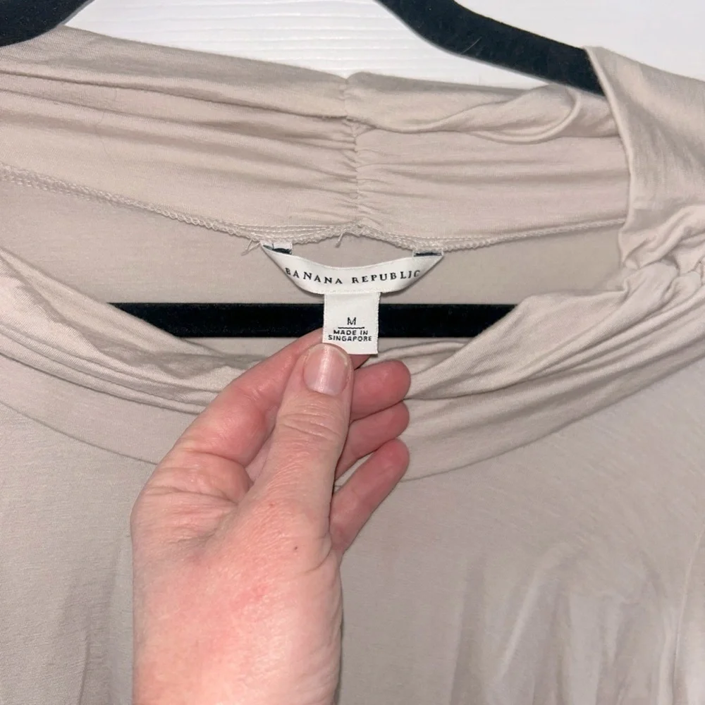 Banana Republic Beige Cowl Neck Top Medium - Picture 3 of 3